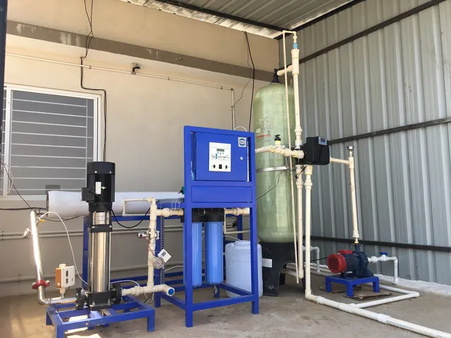 Deur RO plant with high-pressure pump, cartridge filters and pressure sand filter under a shed
